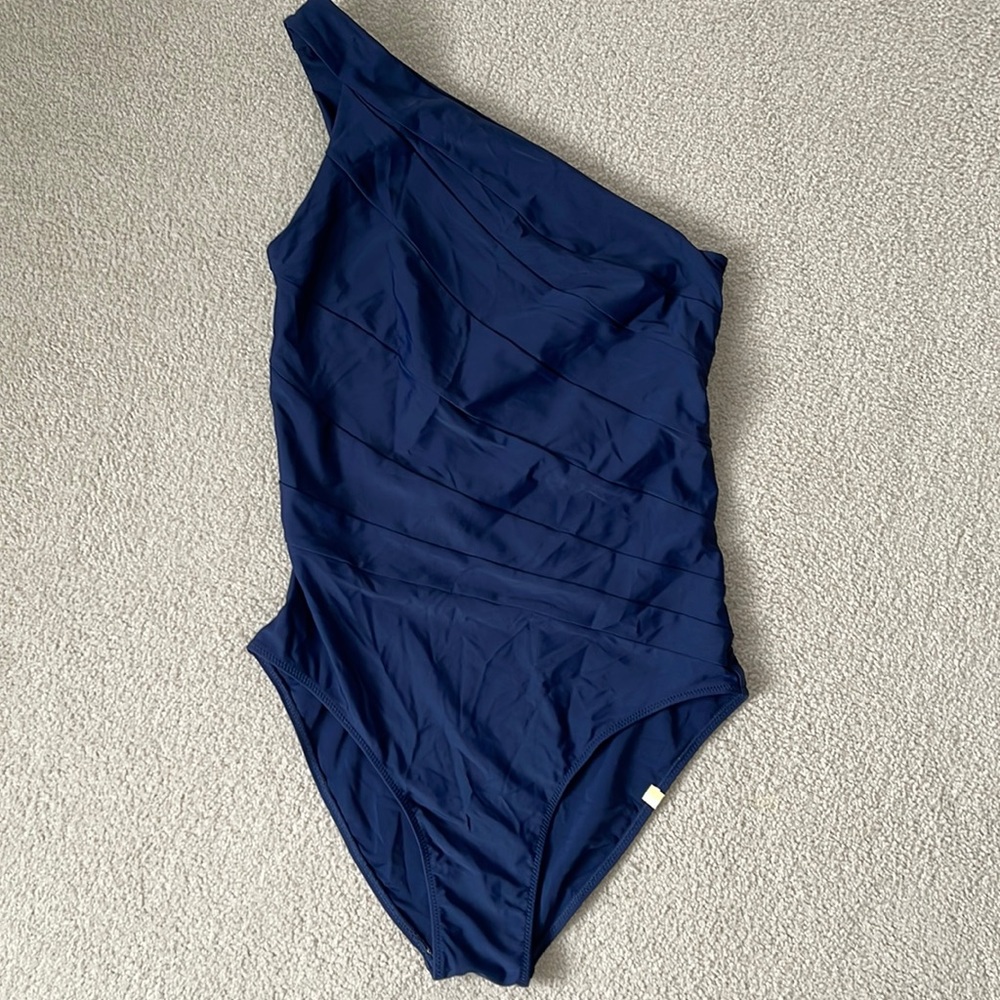 Summersalt Sidestroke one piece in Navy, size 8